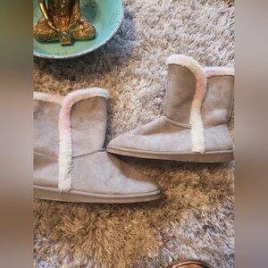 fabkids Beige Suede Kids Boots with Pink & White Fur Trim